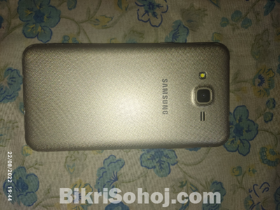 Samsung galaxy j7 nxt